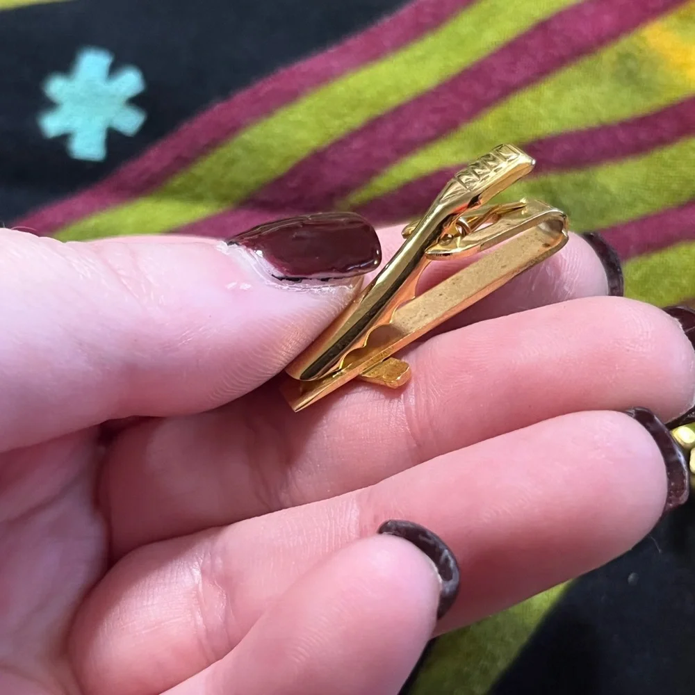 VTG Retro Men’s Lightbulb Gold Tone Metal Costume Jewelry Cuff Links and Tie Bar